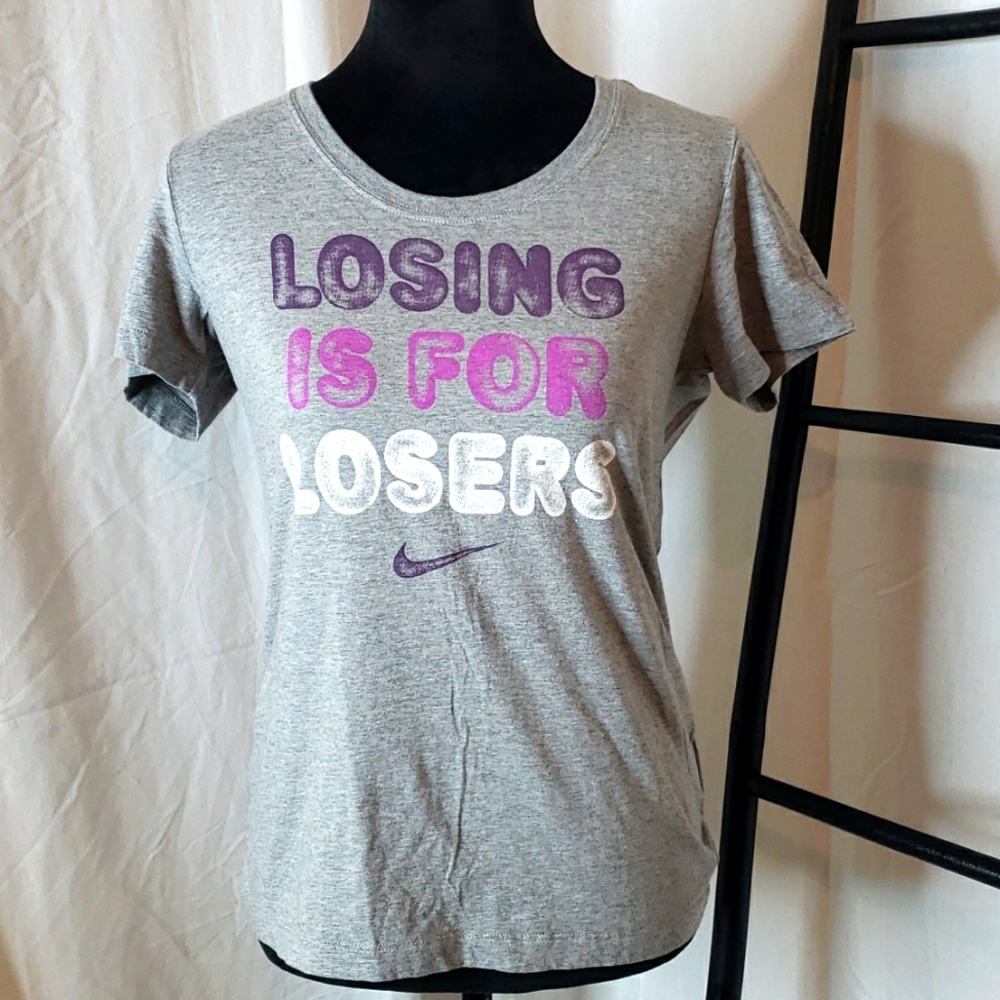 Nike Graphic Tee L